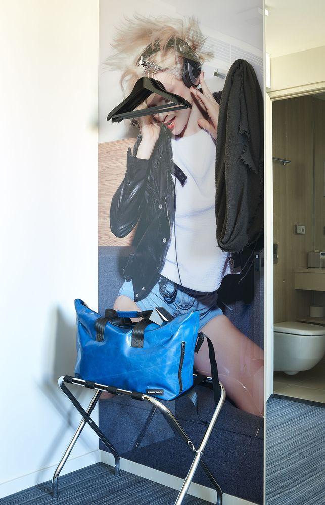 Moxy London Heathrow Airport Отель Хаунслоу
