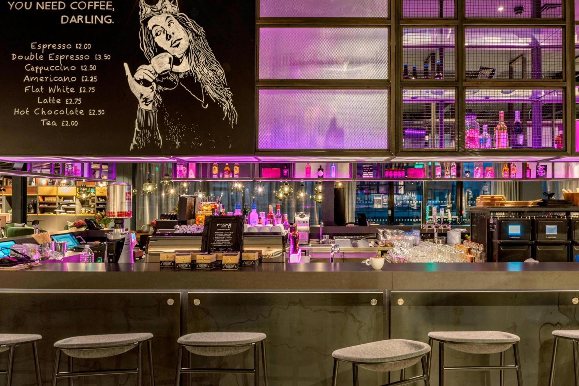 Moxy London Heathrow Airport 4* Hounslow
