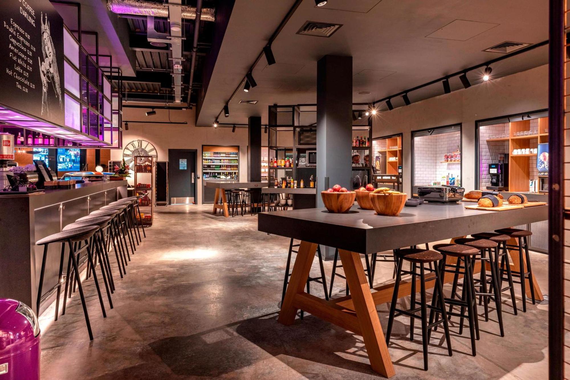 Moxy London Heathrow Airport